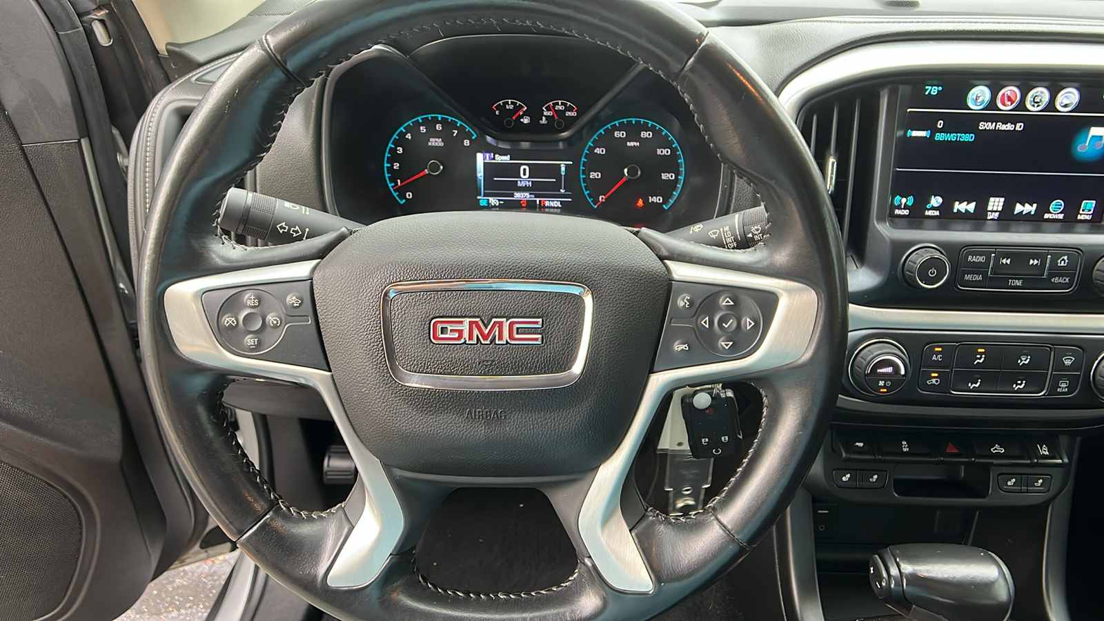 2017 GMC Canyon 2WD SLE 26