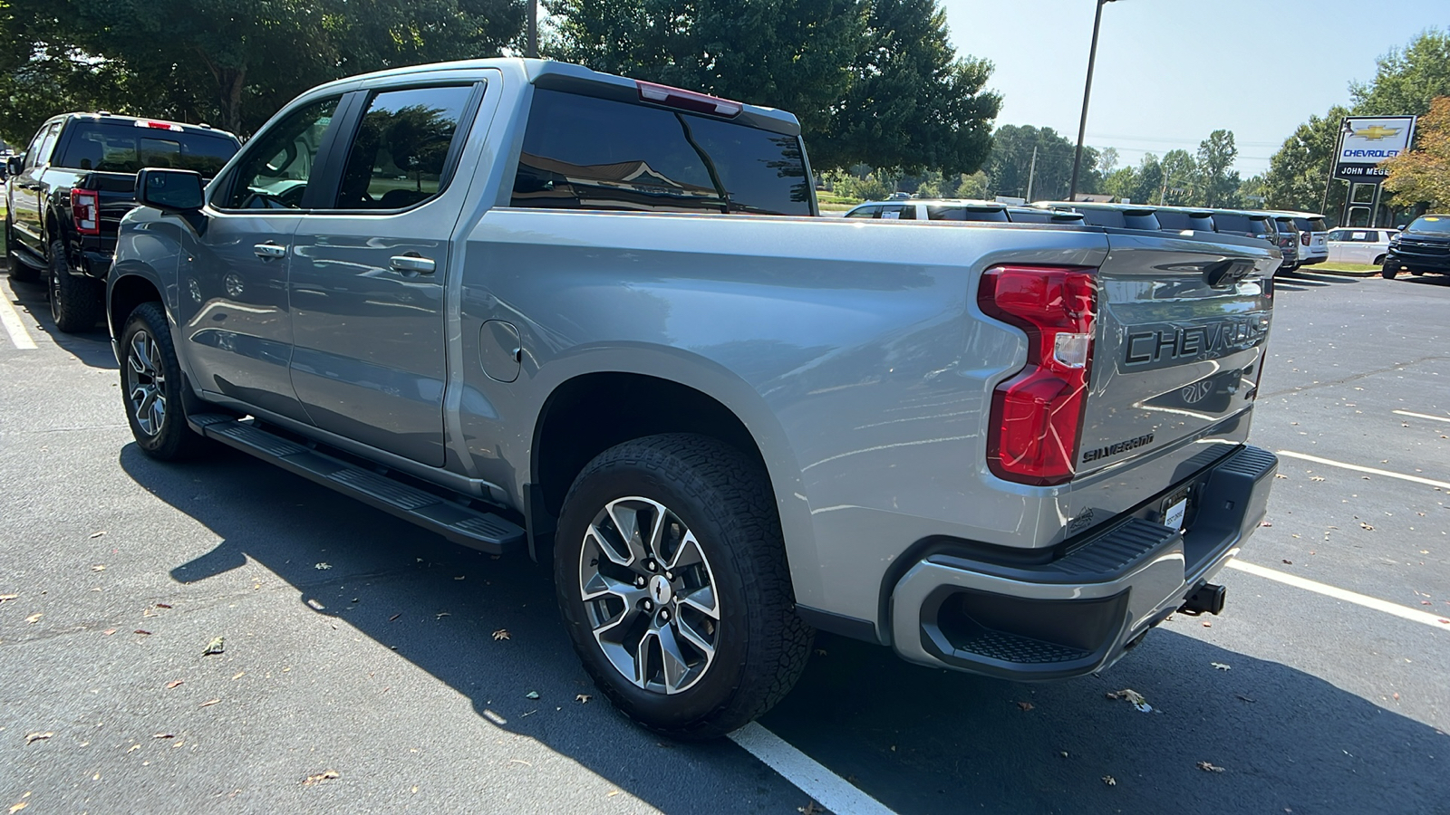 2023 Chevrolet Silverado 1500 RST 8