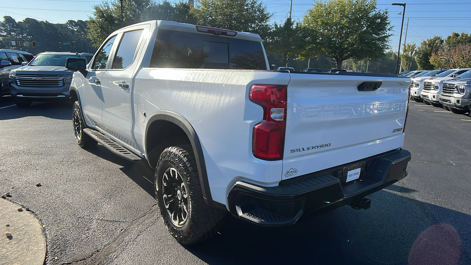 2022 Chevrolet Silverado 1500 ZR2 8