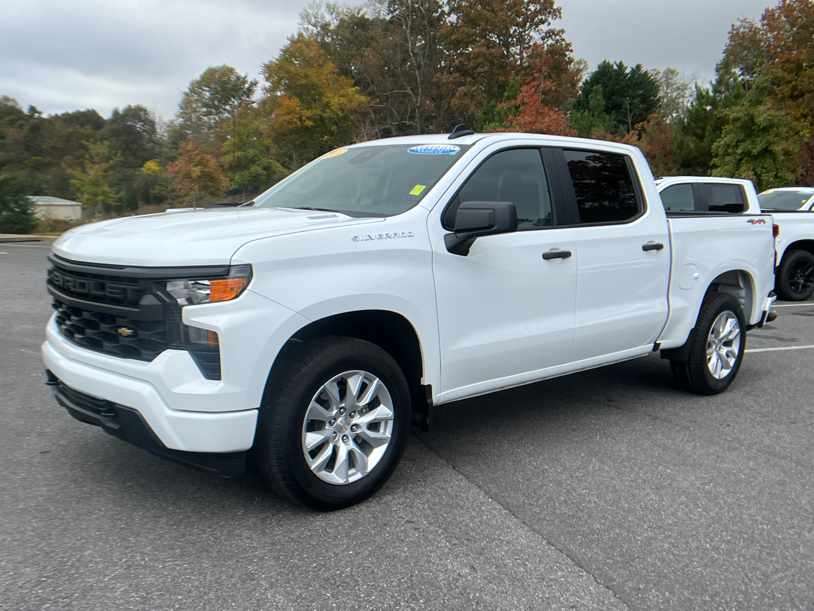 2024 Chevrolet Silverado 1500 Custom 1