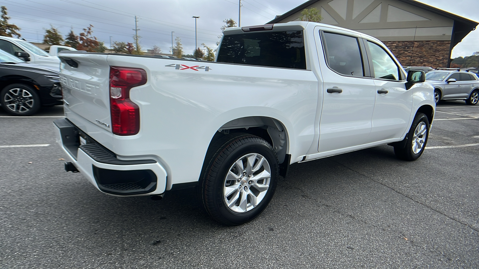 2024 Chevrolet Silverado 1500 Custom 6