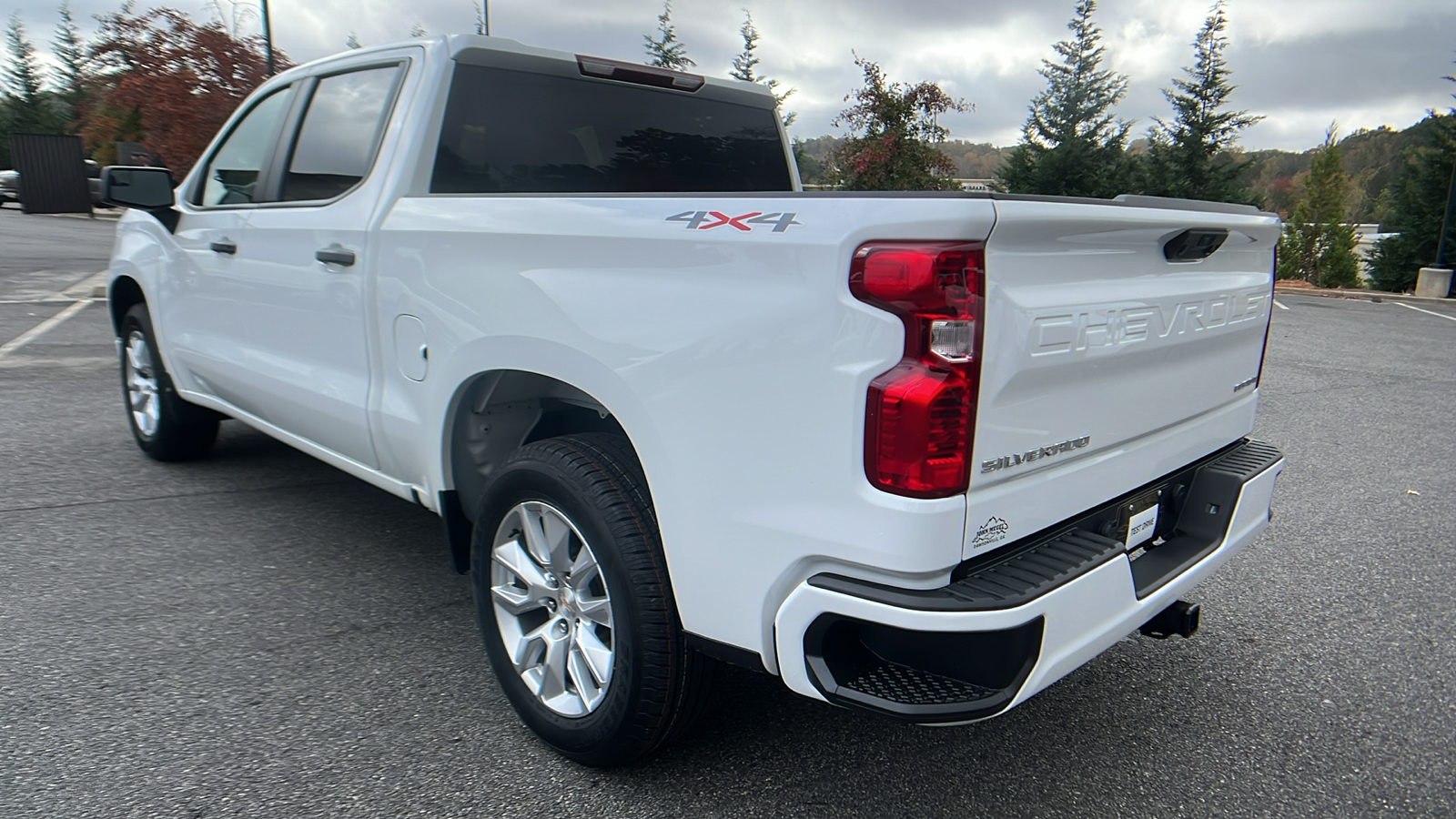 2024 Chevrolet Silverado 1500 Custom 8