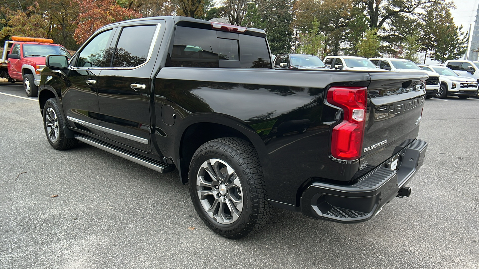 2024 Chevrolet Silverado 1500 High Country 8