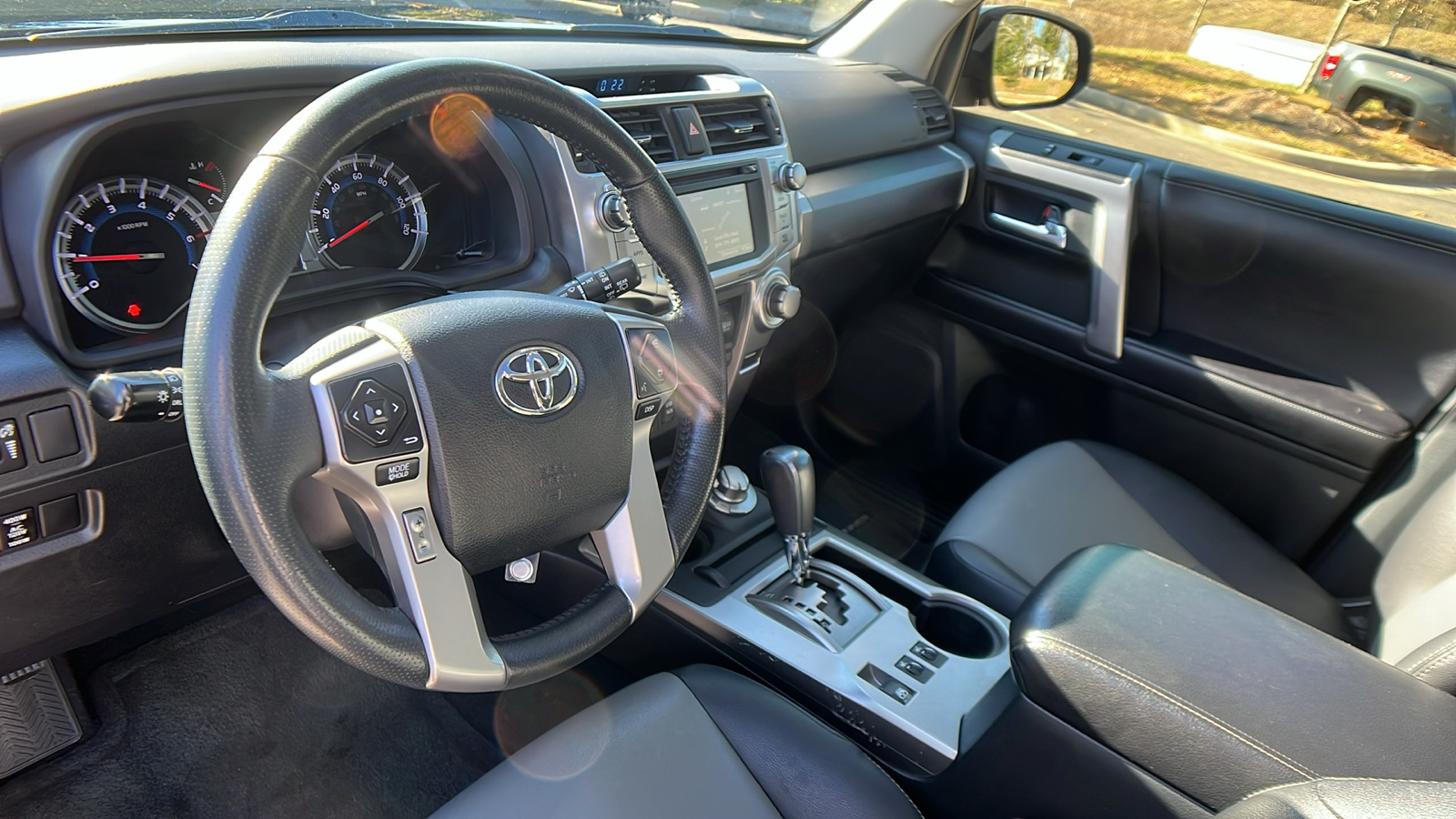 2017 Toyota 4Runner SR5 Premium 21