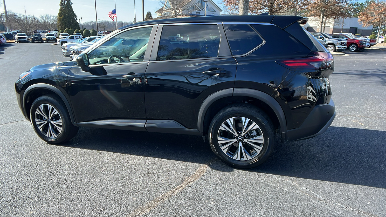 2023 Nissan Rogue SV 9