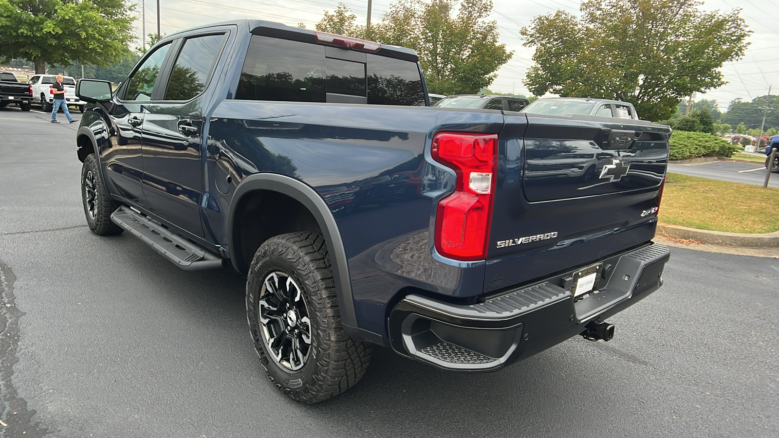 2022 Chevrolet Silverado 1500 ZR2 8