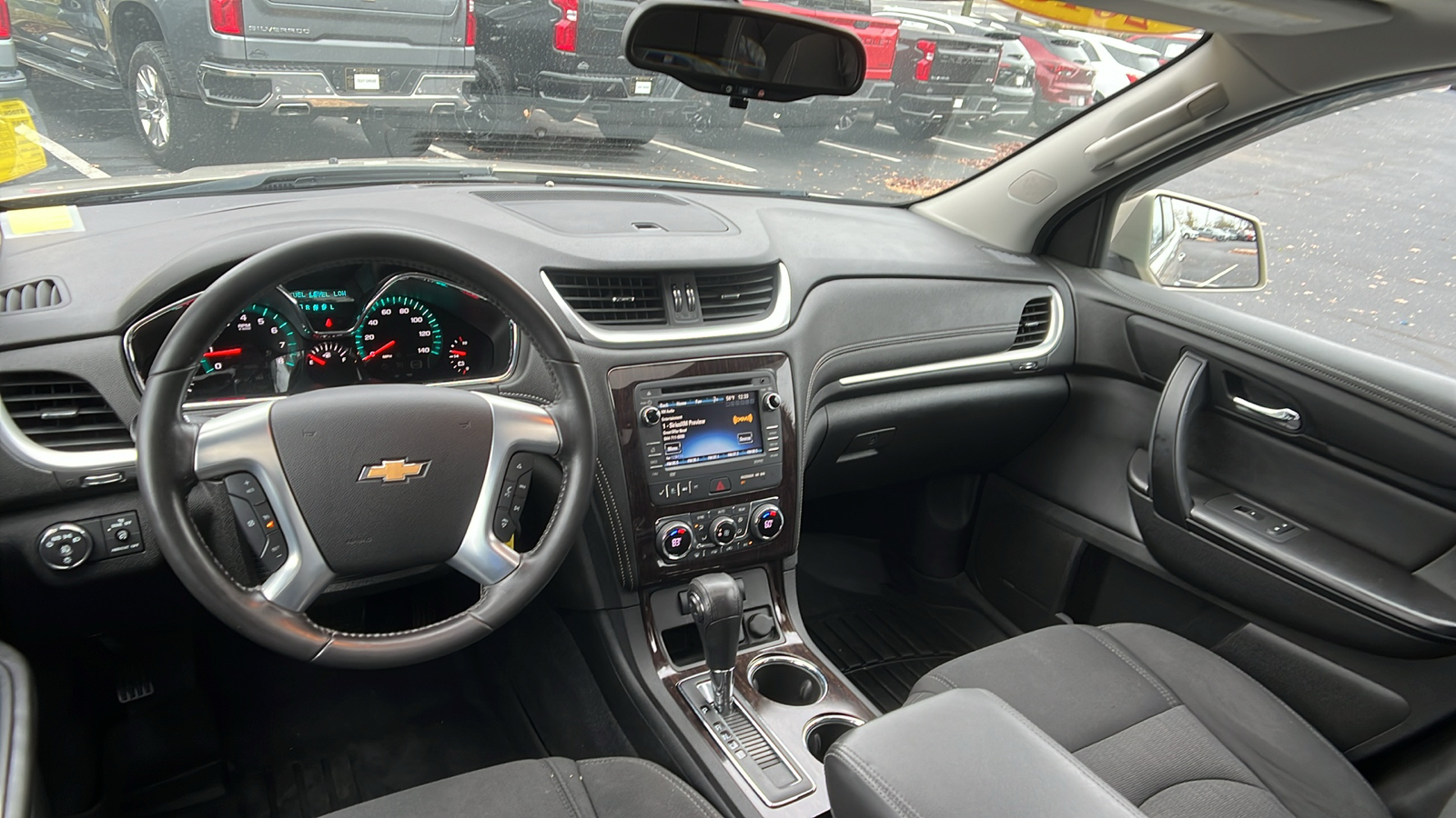 2015 Chevrolet Traverse LT 24