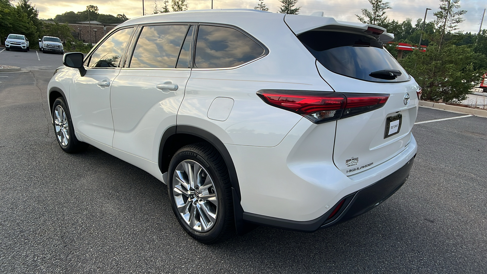 2020 Toyota Highlander Limited 8