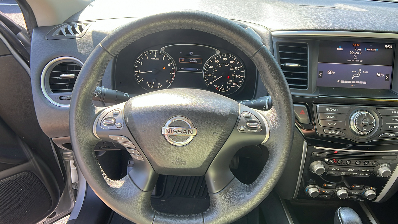 2017 Nissan Pathfinder SV 22