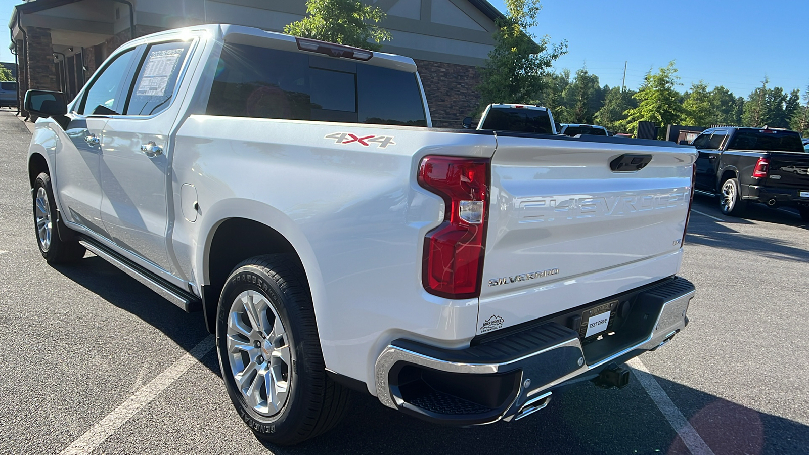 2024 Chevrolet Silverado 1500 LTZ 8