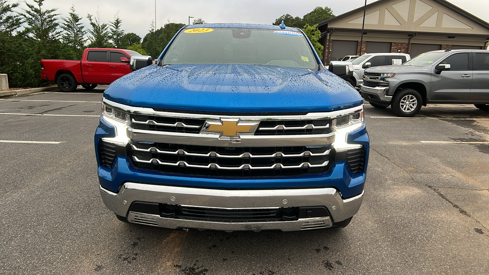 2023 Chevrolet Silverado 1500 LTZ 3