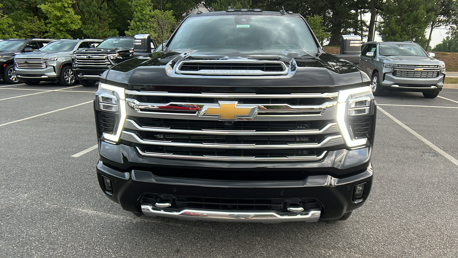 2024 Chevrolet Silverado 3500HD High Country 2