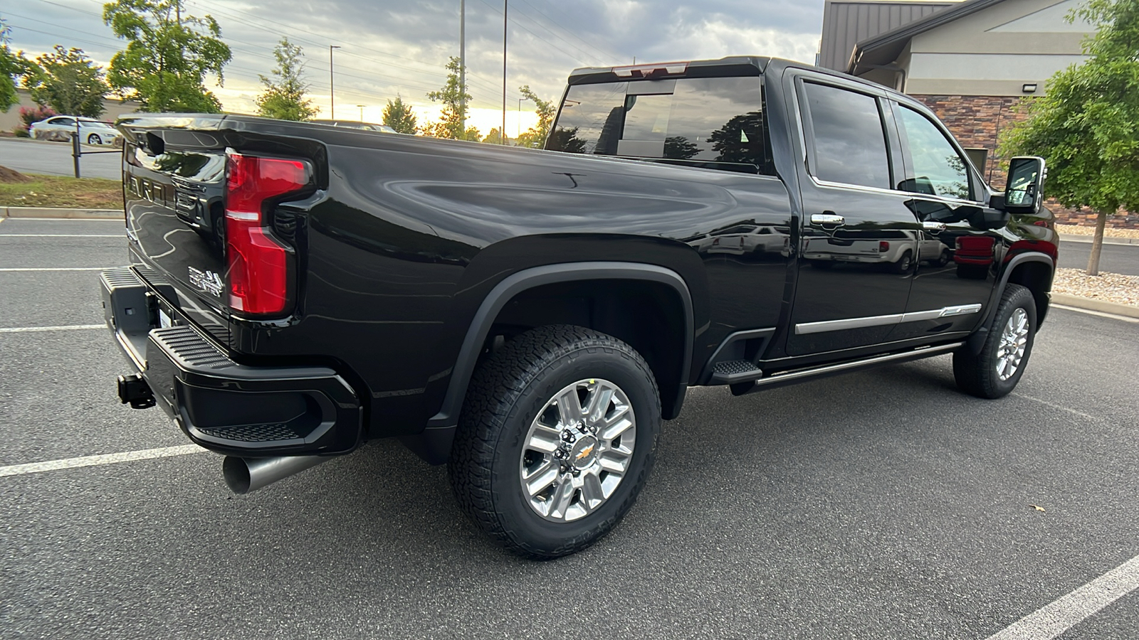 2024 Chevrolet Silverado 3500HD High Country 5