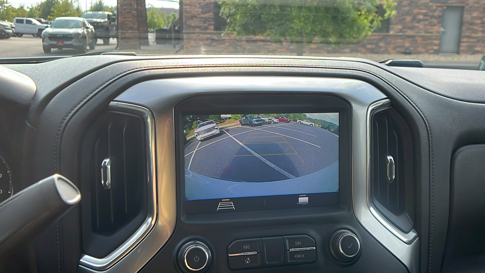 2021 Chevrolet Silverado 1500 RST 27