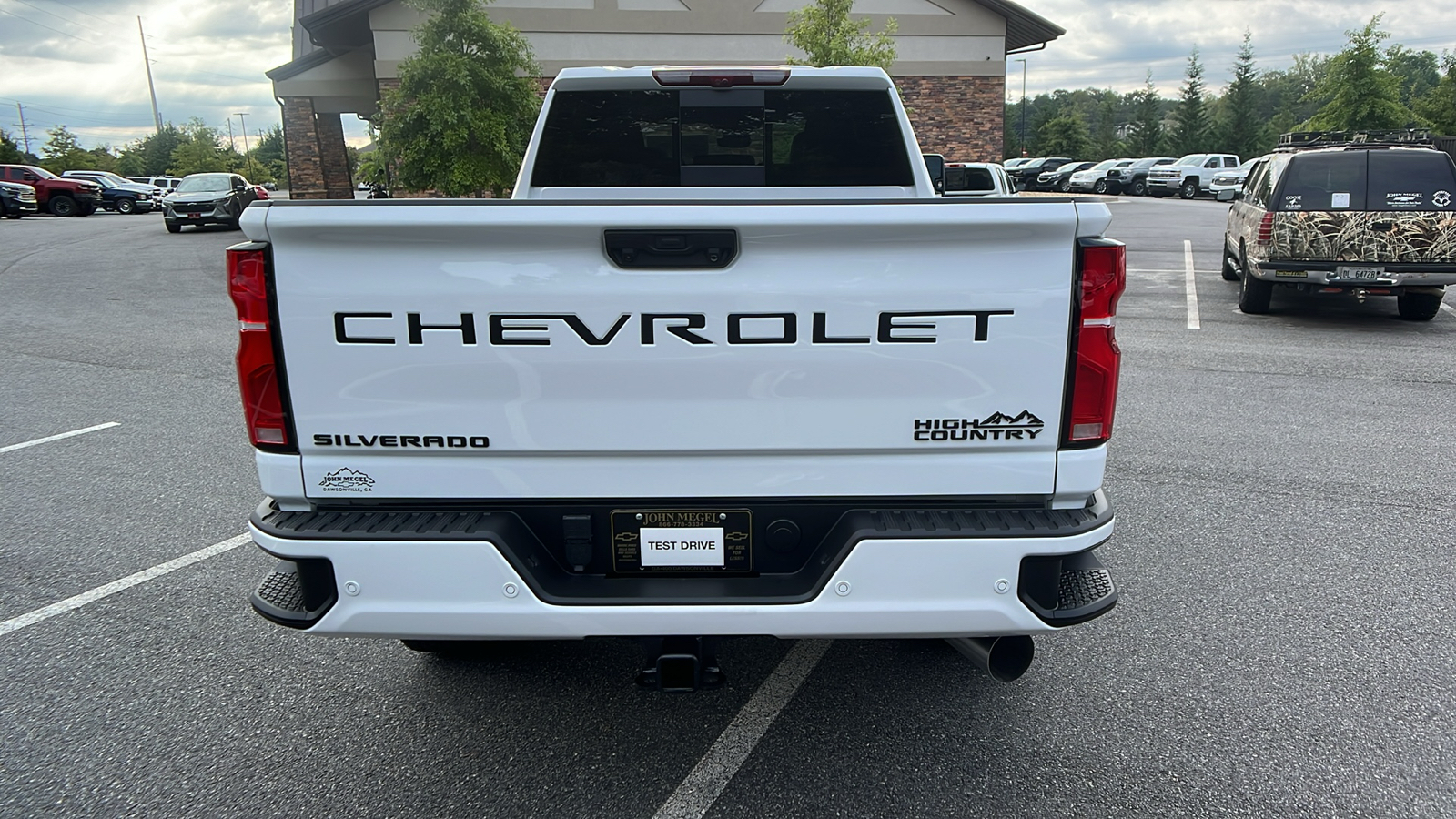 2024 Chevrolet Silverado 3500HD High Country 6