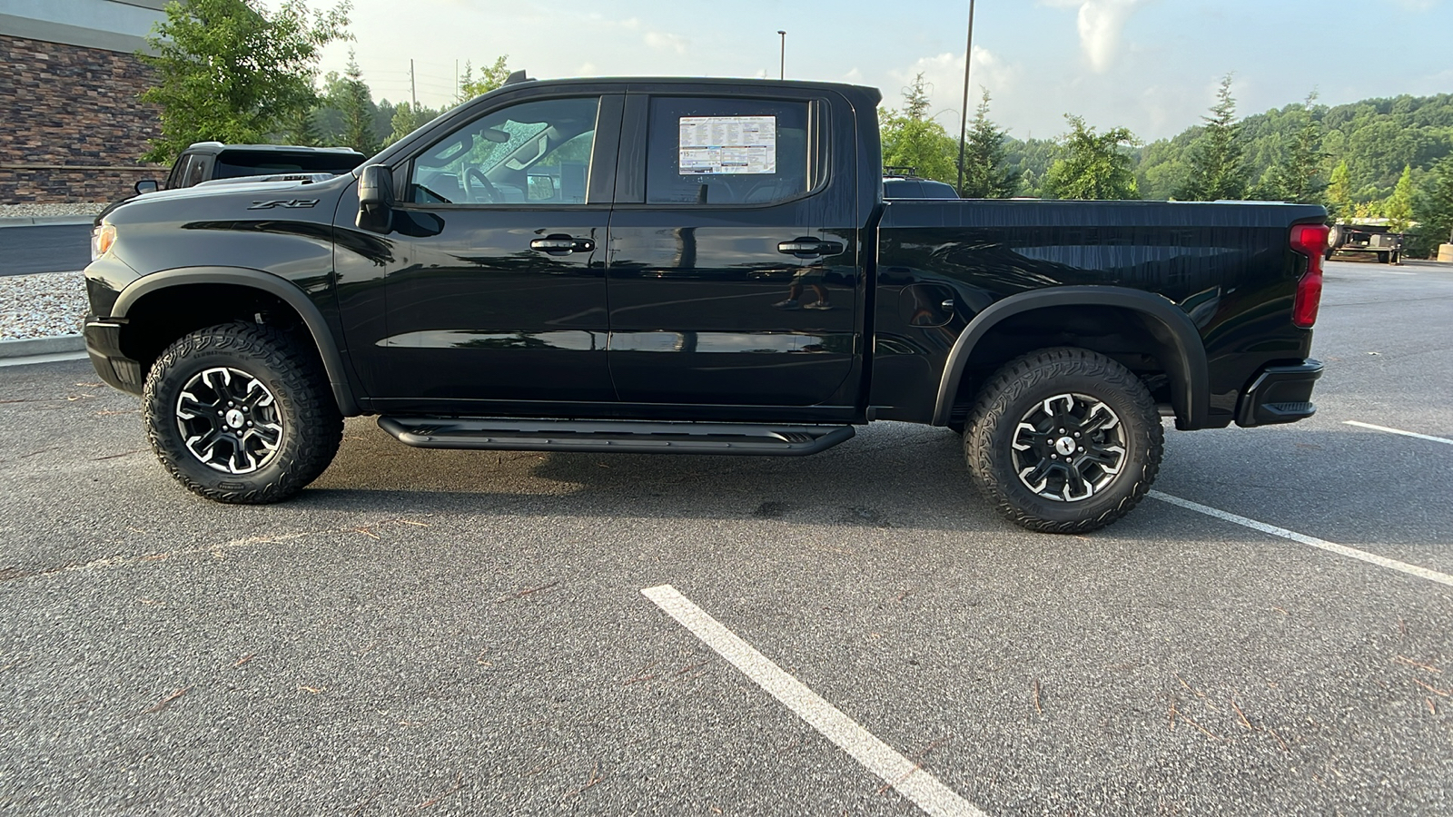 2024 Chevrolet Silverado 1500 ZR2 9