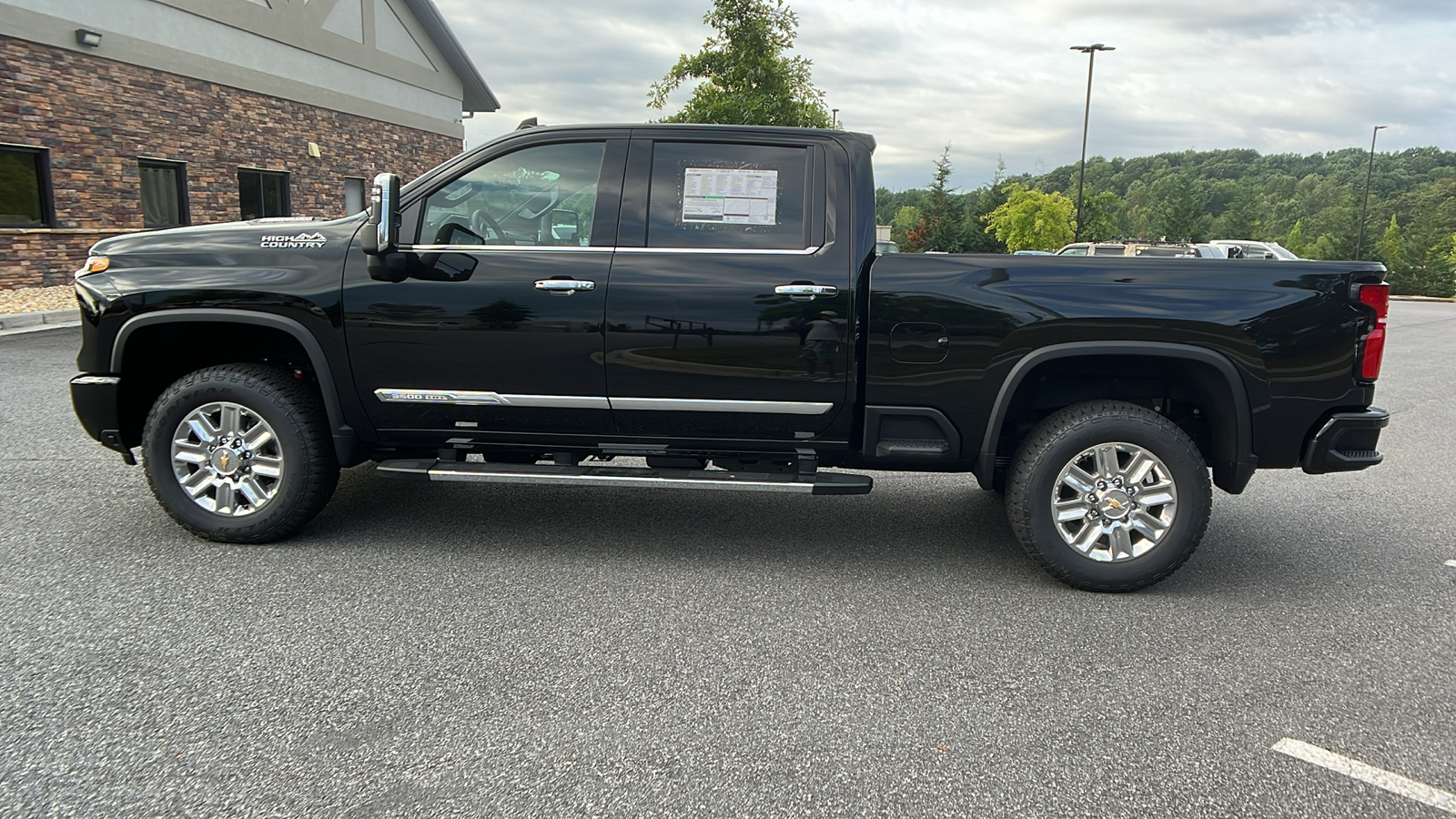 2024 Chevrolet Silverado 3500HD High Country 8