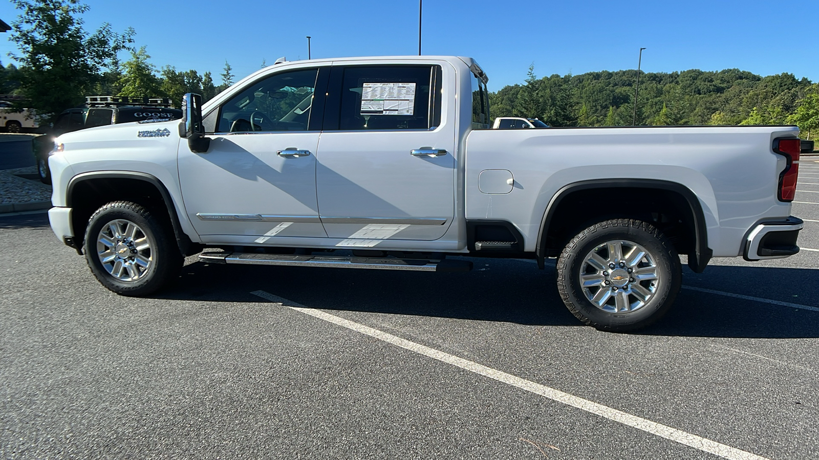 2024 Chevrolet Silverado 3500HD High Country 8