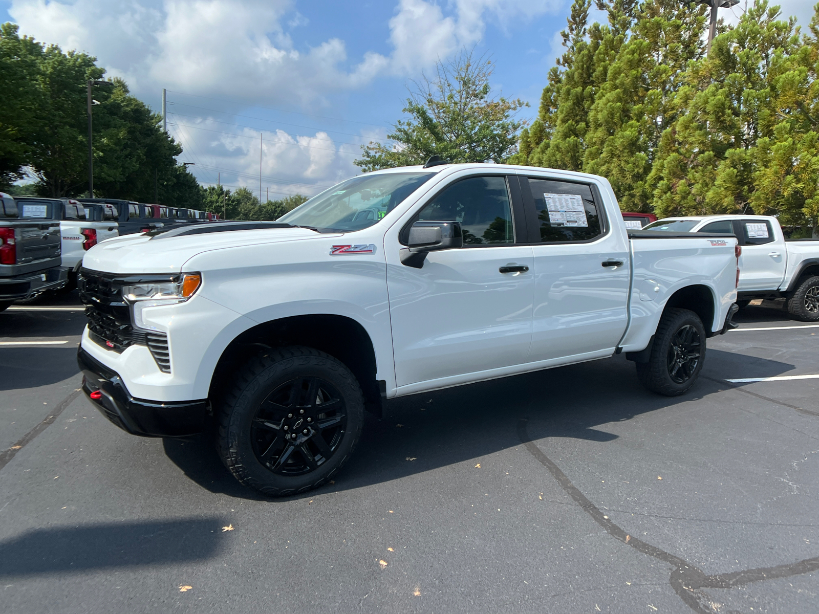 2024 Chevrolet Silverado 1500 LT Trail Boss 1