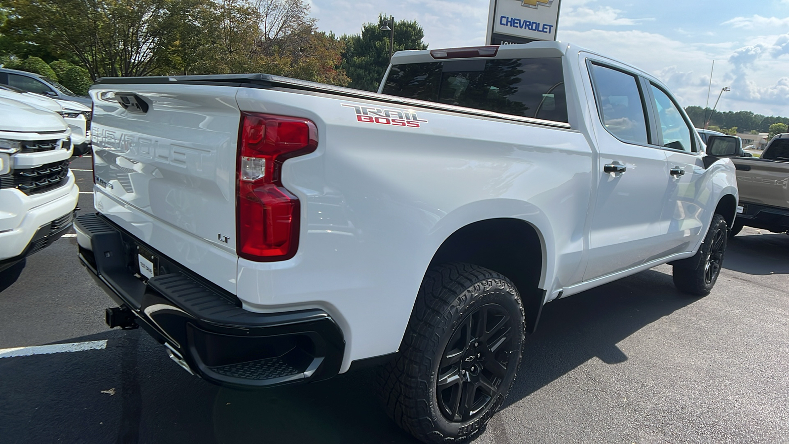 2024 Chevrolet Silverado 1500 LT Trail Boss 6