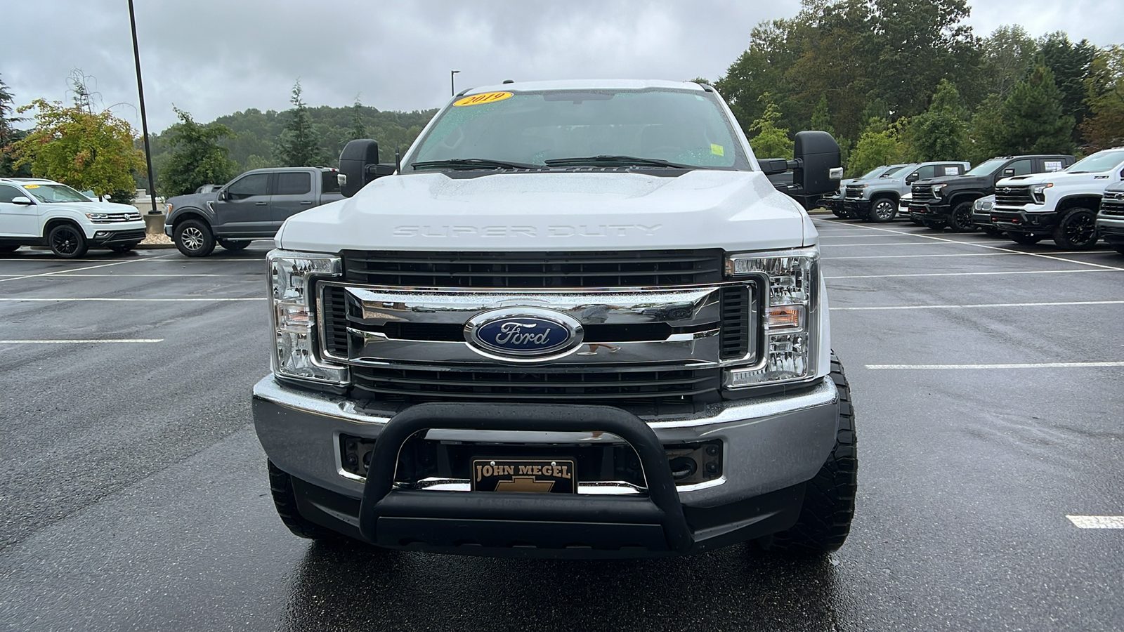 2019 Ford Super Duty F-250 SRW XLT 3