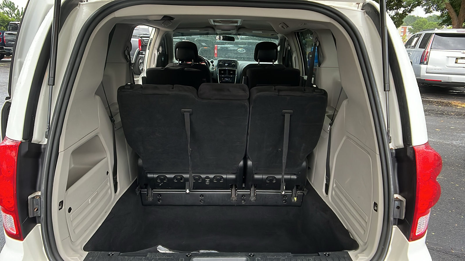 2012 Dodge Grand Caravan Crew 11