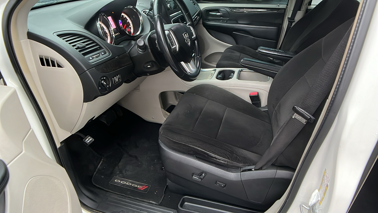 2012 Dodge Grand Caravan Crew 13