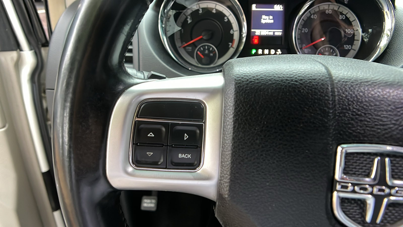 2012 Dodge Grand Caravan Crew 22