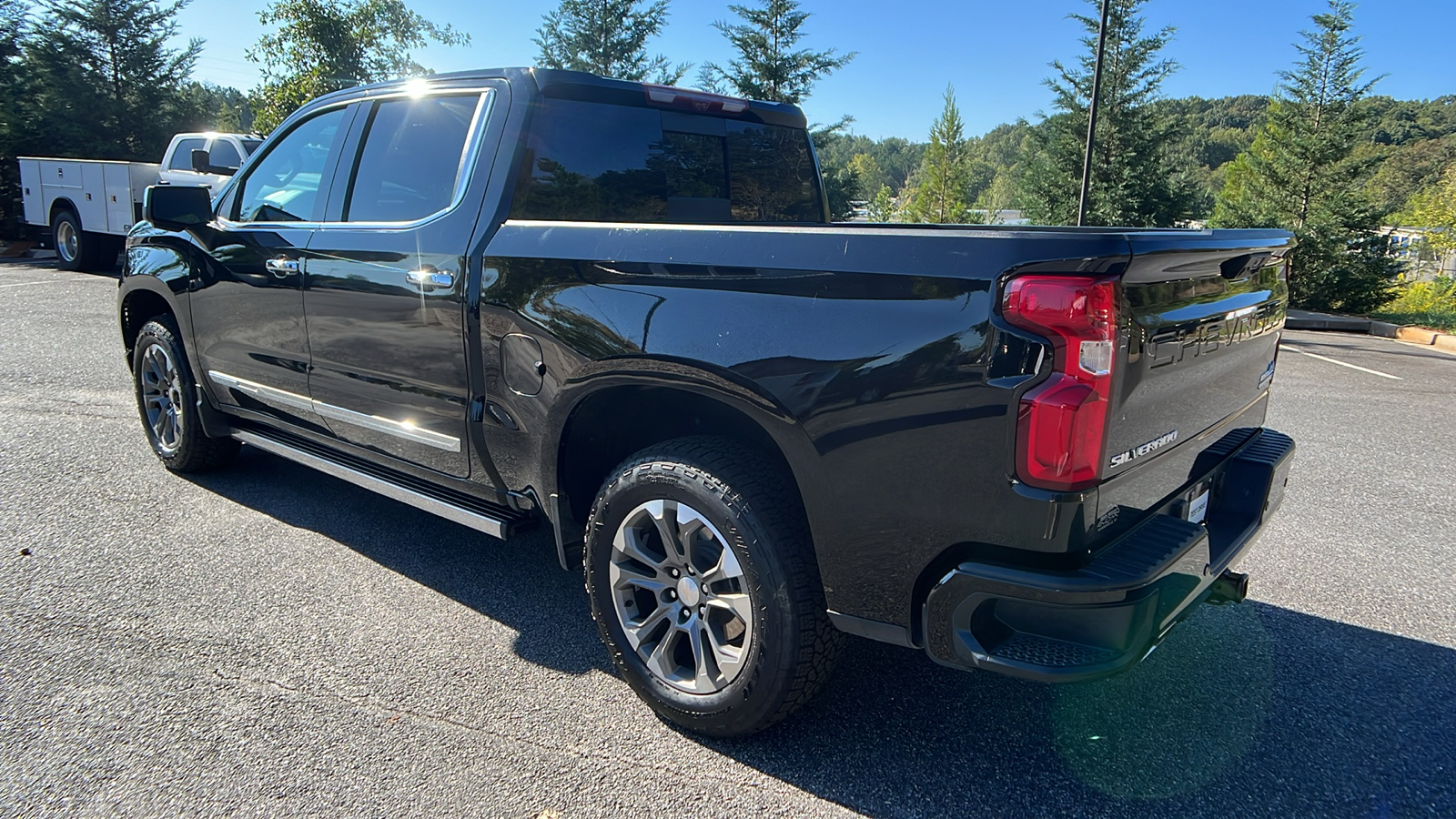 2023 Chevrolet Silverado 1500 High Country 8