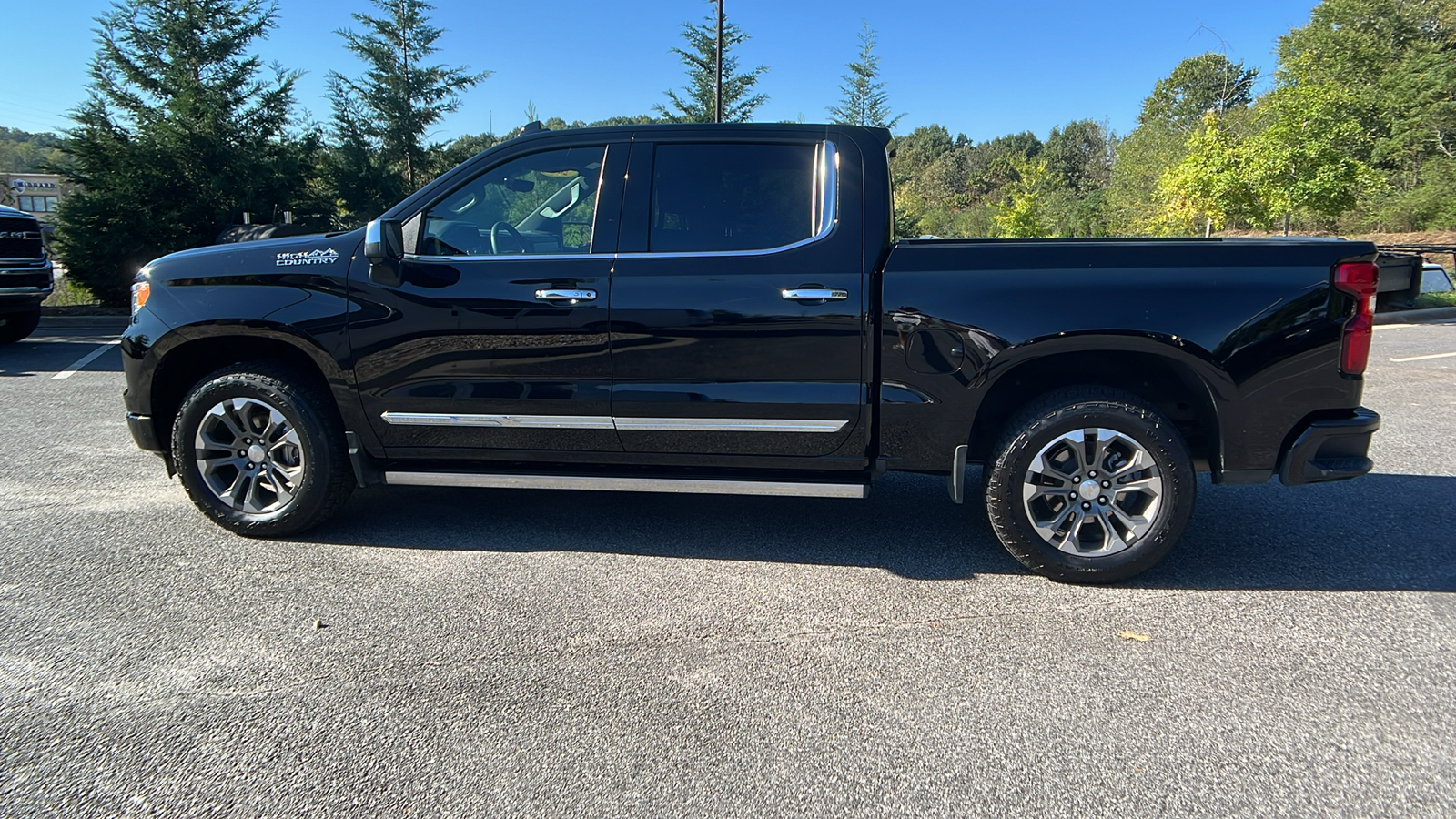 2023 Chevrolet Silverado 1500 High Country 9