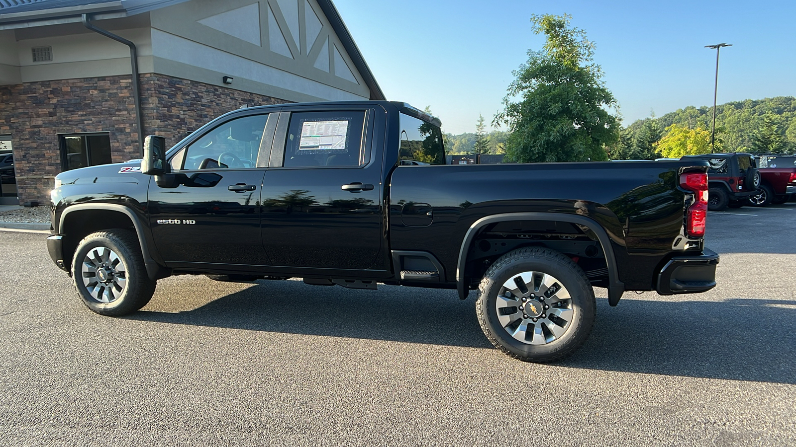 2024 Chevrolet Silverado 2500HD Custom 8