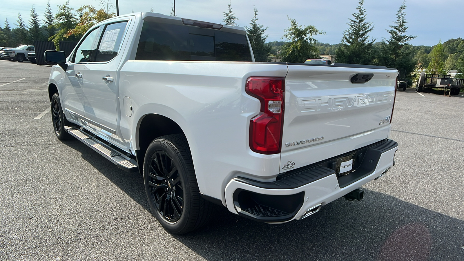 2024 Chevrolet Silverado 1500 High Country 8