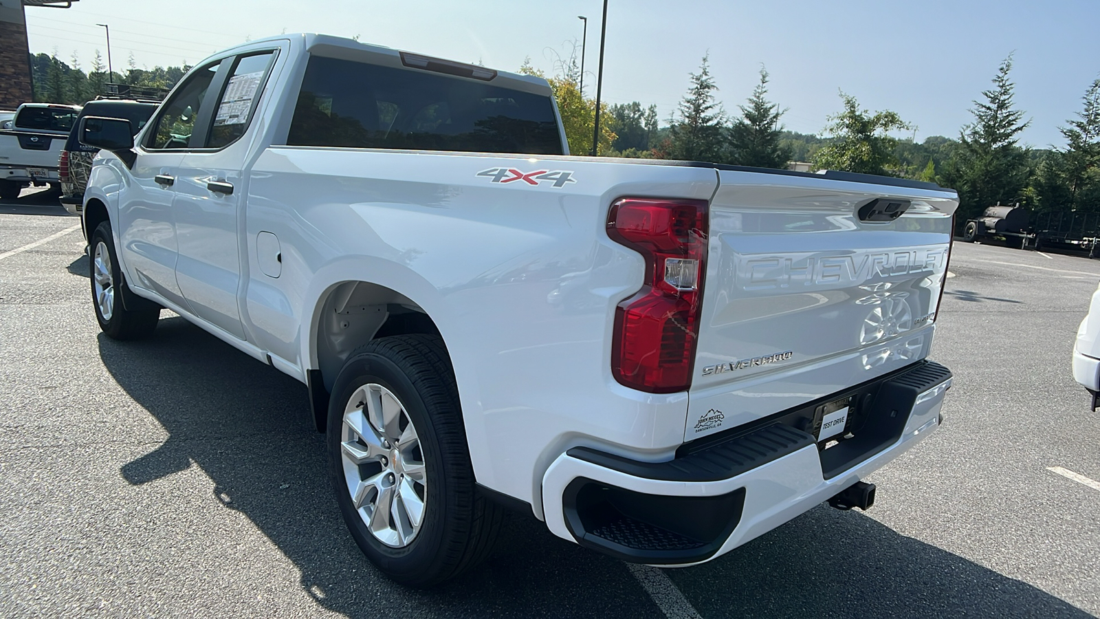 2024 Chevrolet Silverado 1500 Custom 8