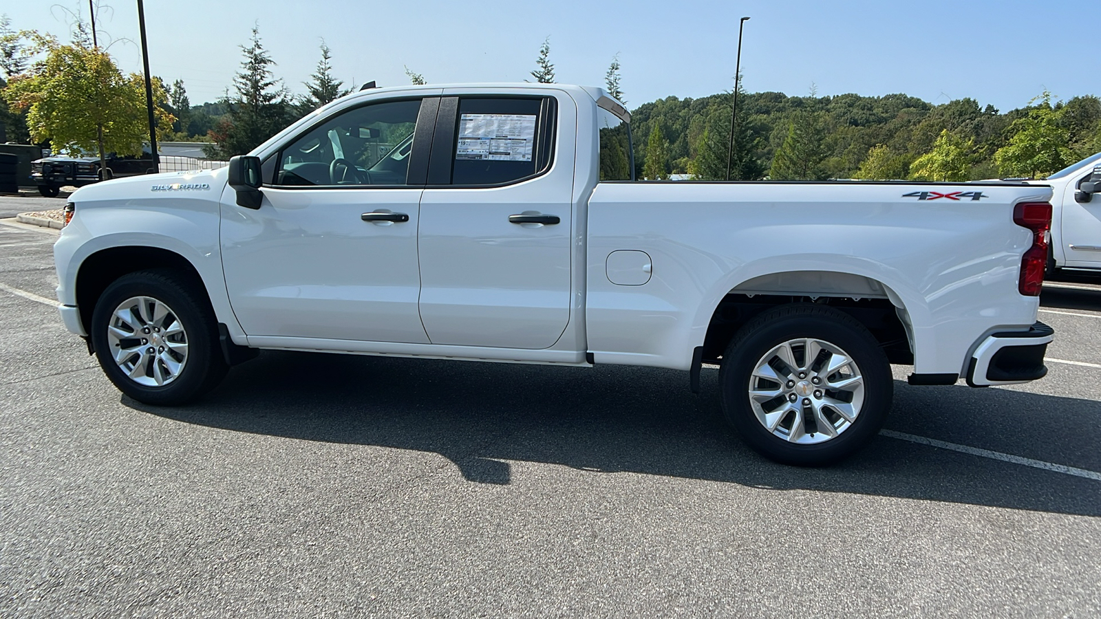 2024 Chevrolet Silverado 1500 Custom 9