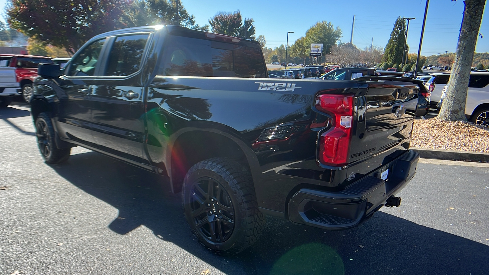 2022 Chevrolet Silverado 1500 LT Trail Boss 8