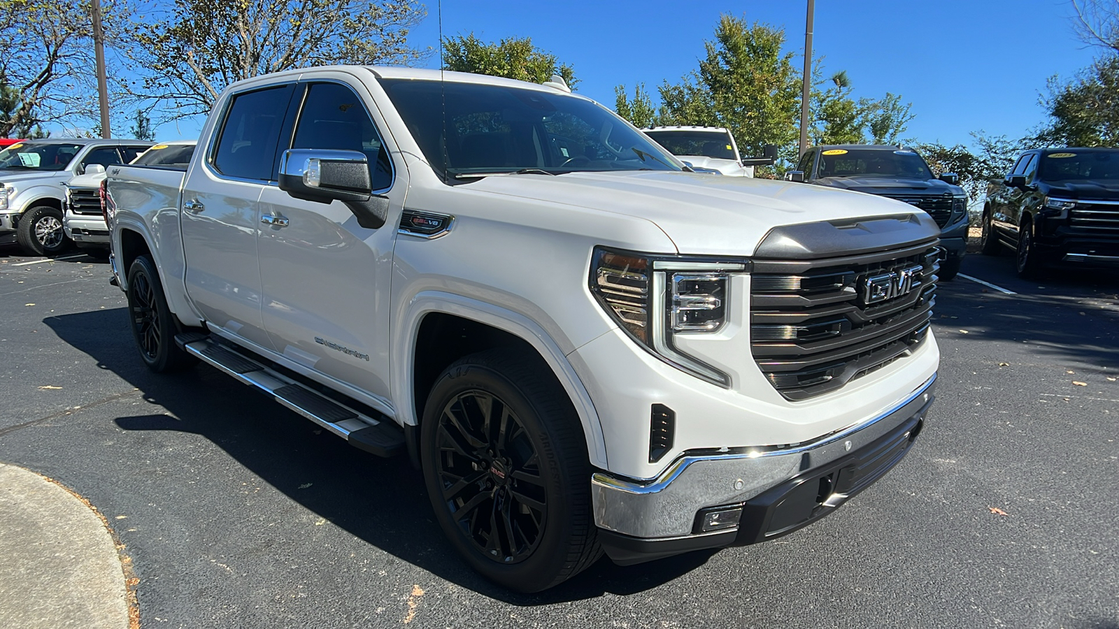 2022 GMC Sierra 1500 SLT 4