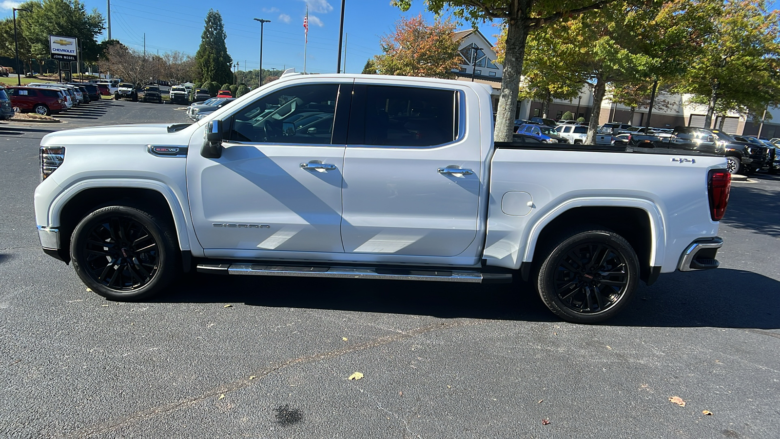 2022 GMC Sierra 1500 SLT 9