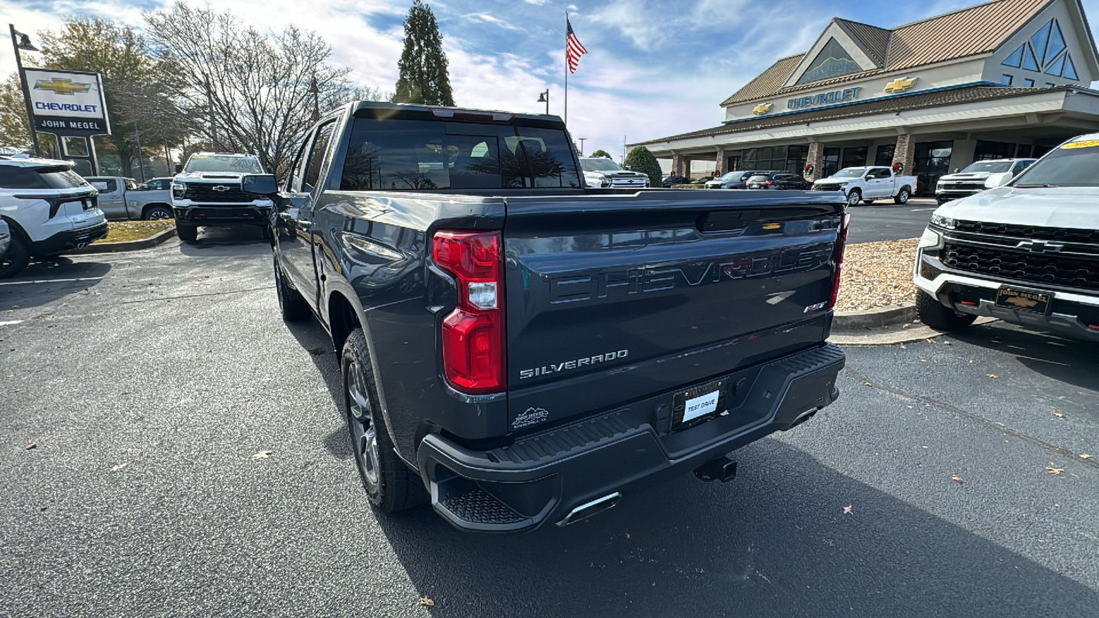 2021 Chevrolet Silverado 1500 RST 8