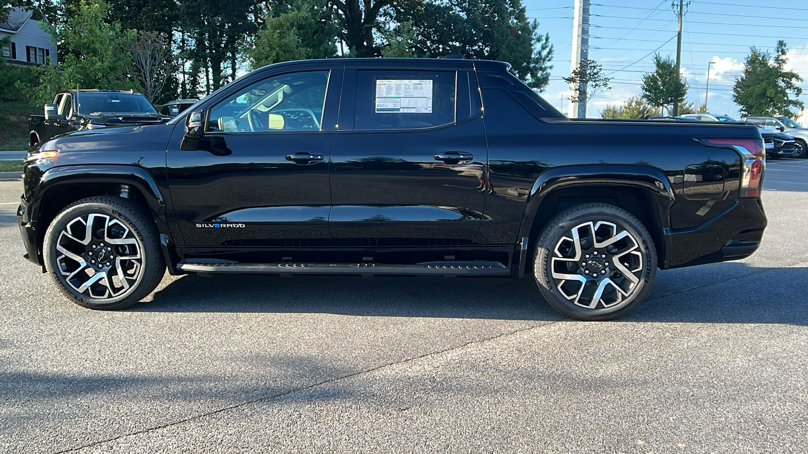 2024 Chevrolet Silverado EV RST 8