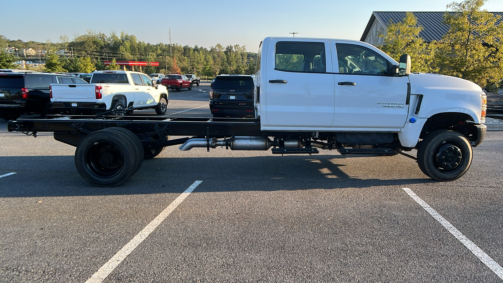 2024 Chevrolet Silverado MD Work Truck 4