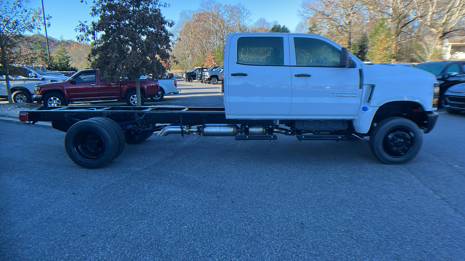 2024 Chevrolet Silverado MD Work Truck 4