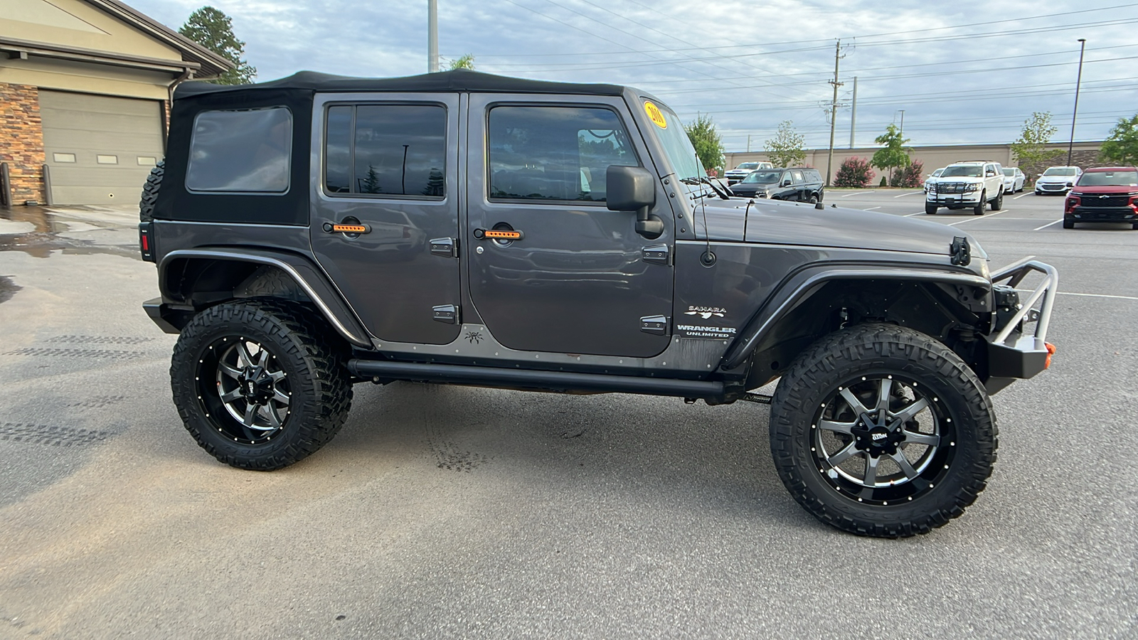 2016 Jeep Wrangler Unlimited Sahara 5