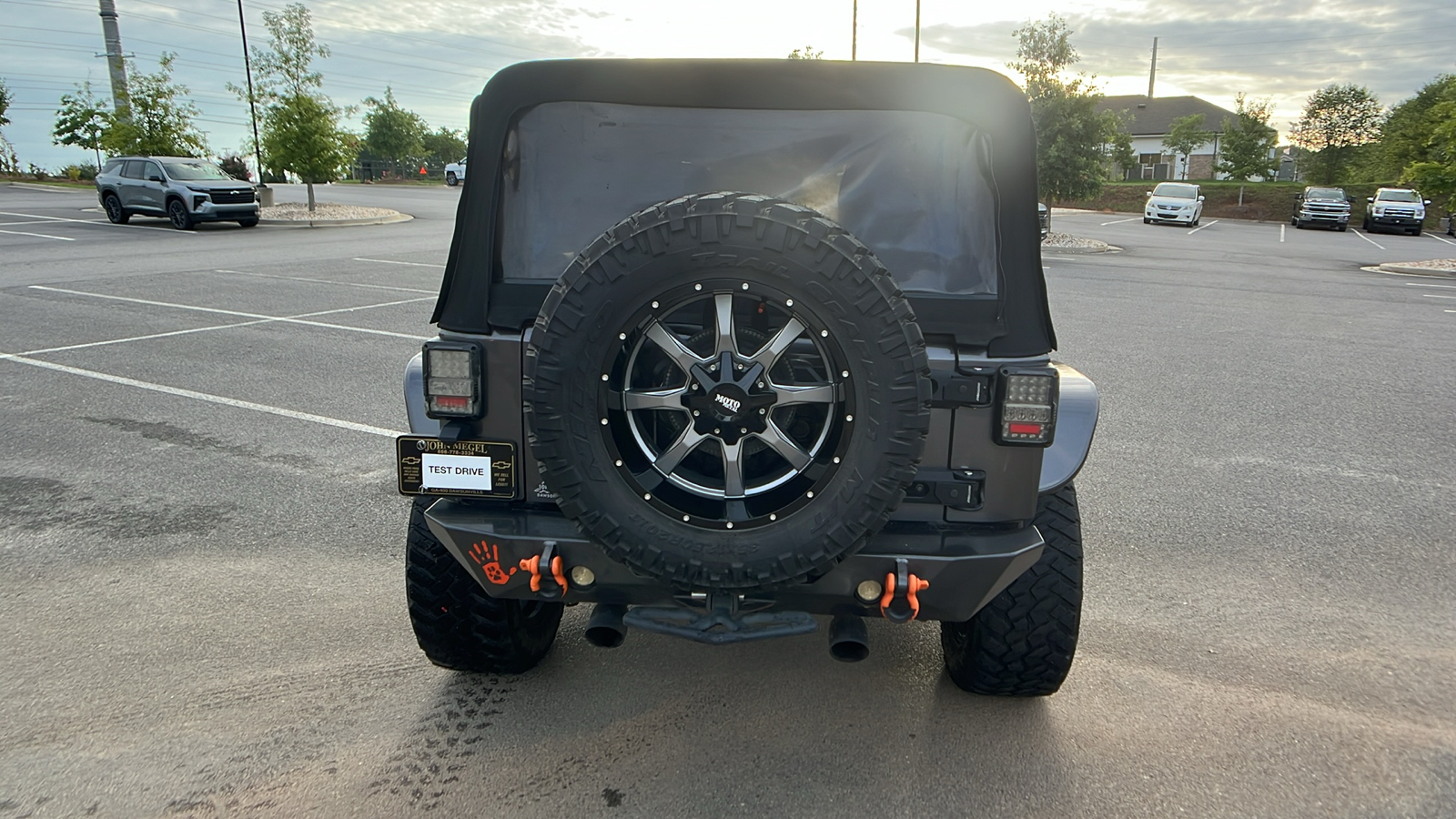 2016 Jeep Wrangler Unlimited Sahara 7