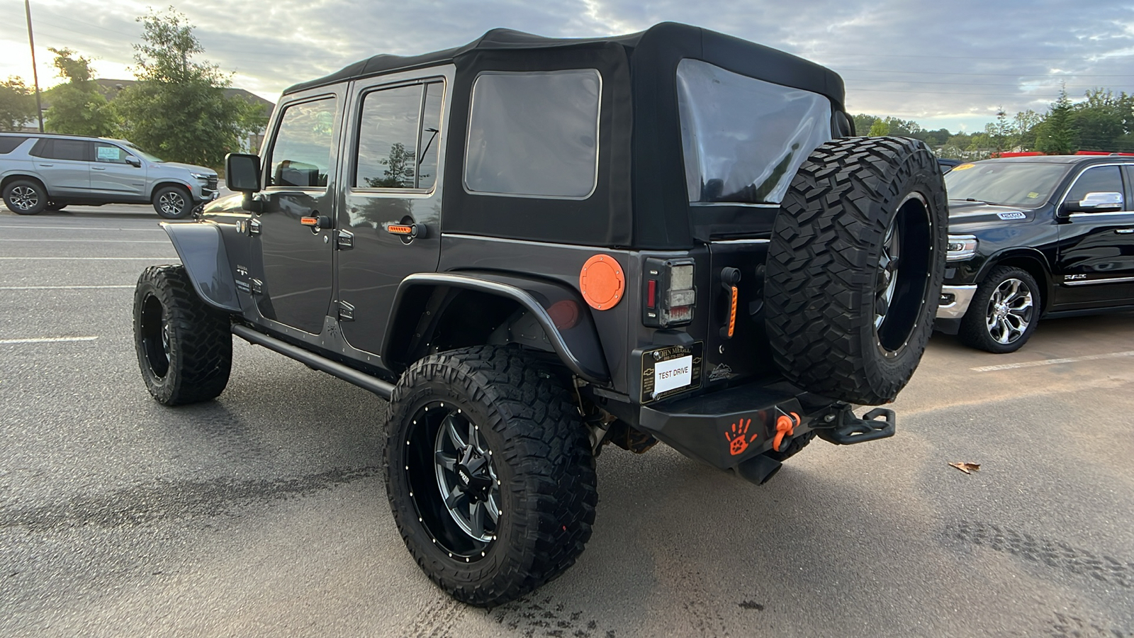 2016 Jeep Wrangler Unlimited Sahara 8