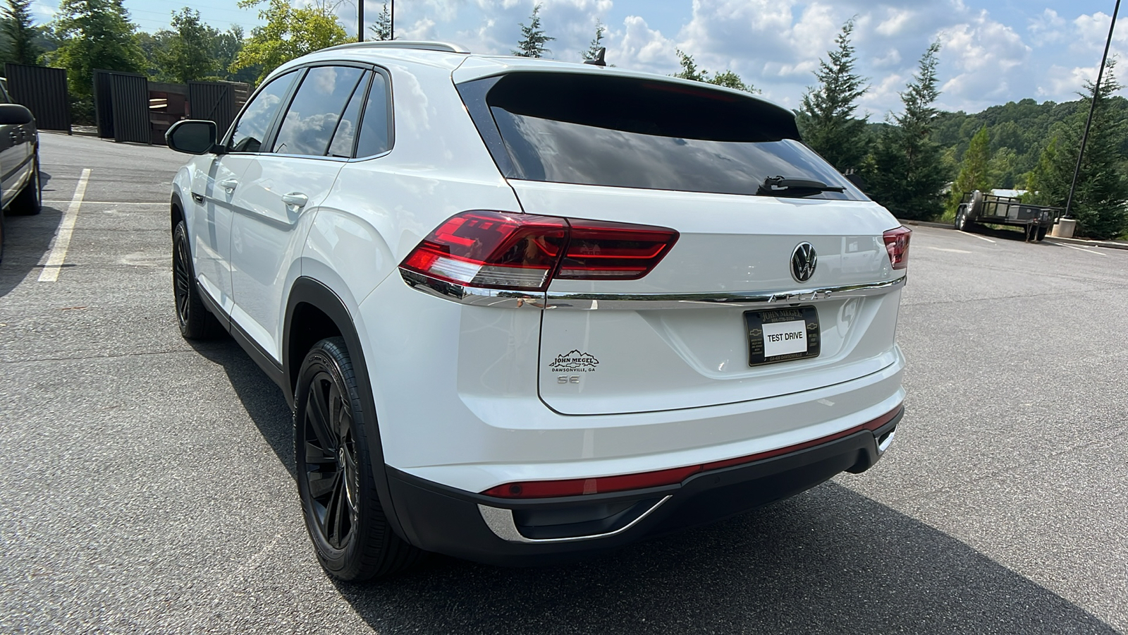 2022 Volkswagen Atlas Cross Sport 2.0T SE w/Technology 8