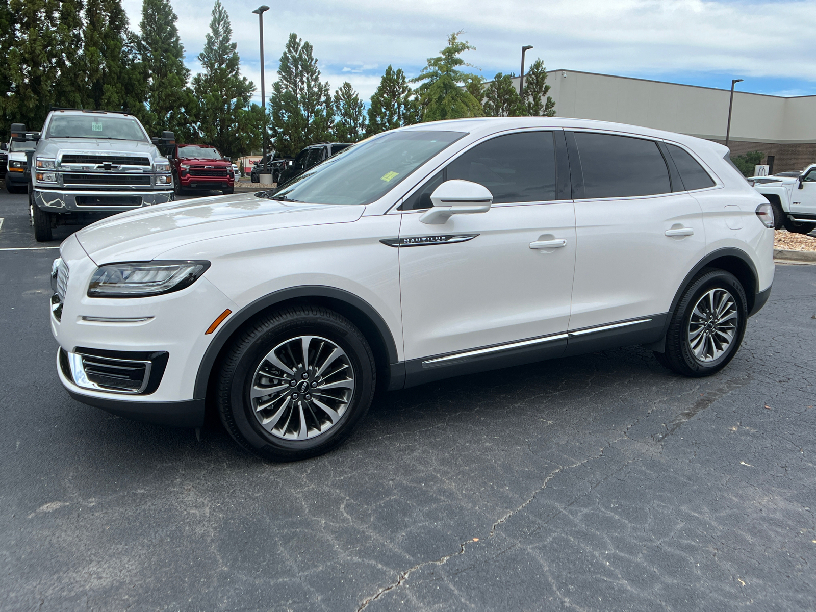 2019 Lincoln Nautilus Select 1