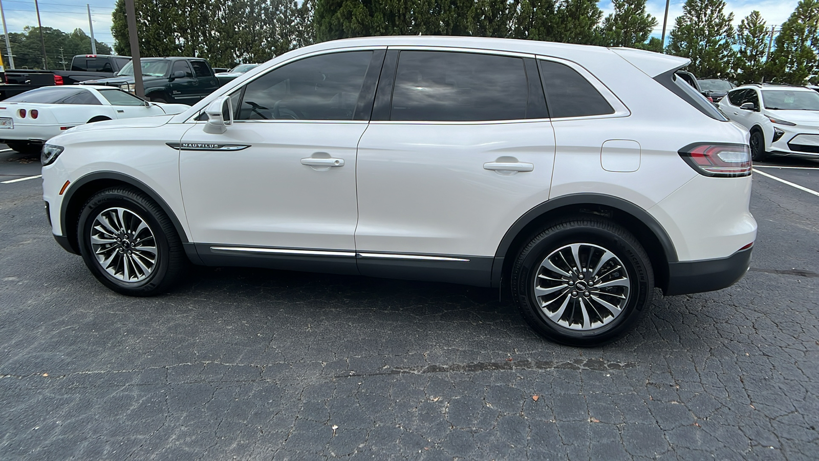 2019 Lincoln Nautilus Select 9