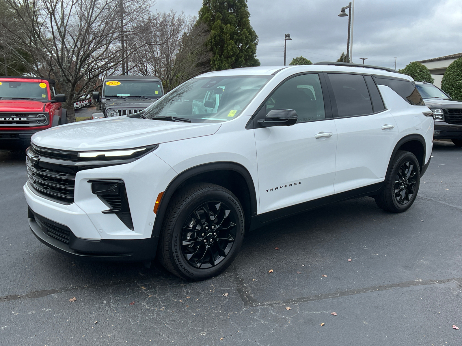 2024 Chevrolet Traverse FWD LT 1