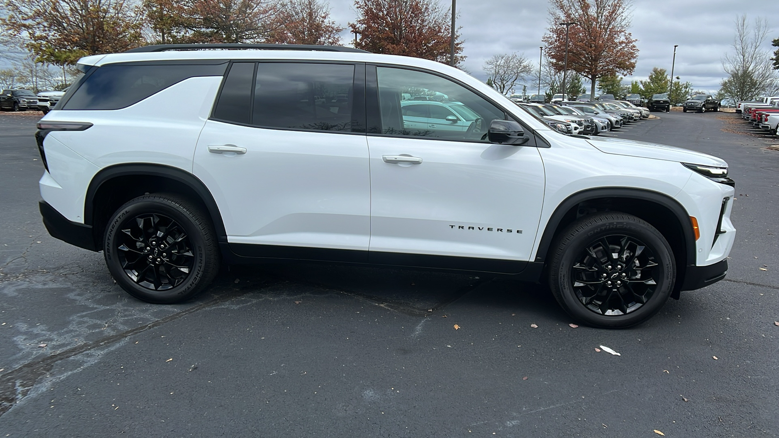 2024 Chevrolet Traverse FWD LT 5