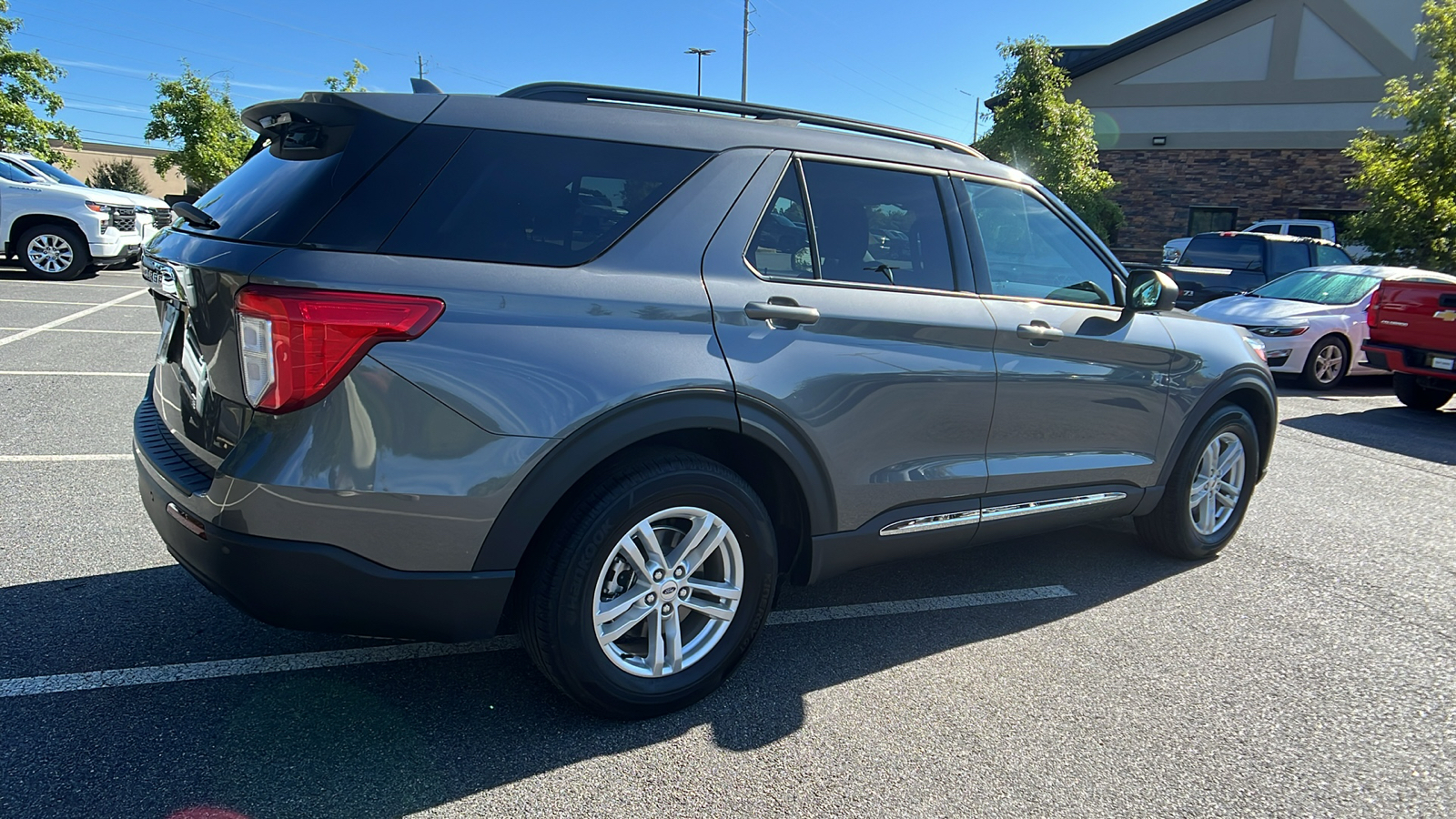 2022 Ford Explorer XLT 6